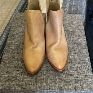 Free People tan leather booties - new never worn - size 36